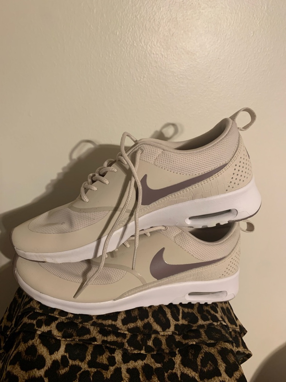 Nike Women’s Cream/Taupe Lightweight Sneakers